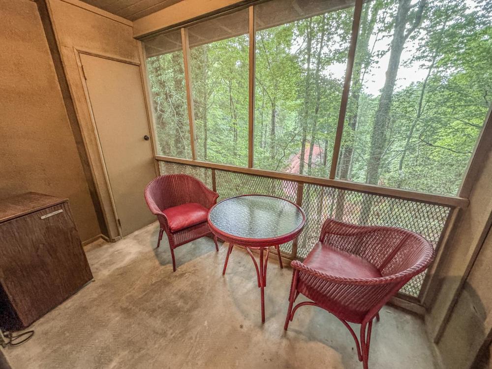 Deluxe Double Room with Balcony interior
